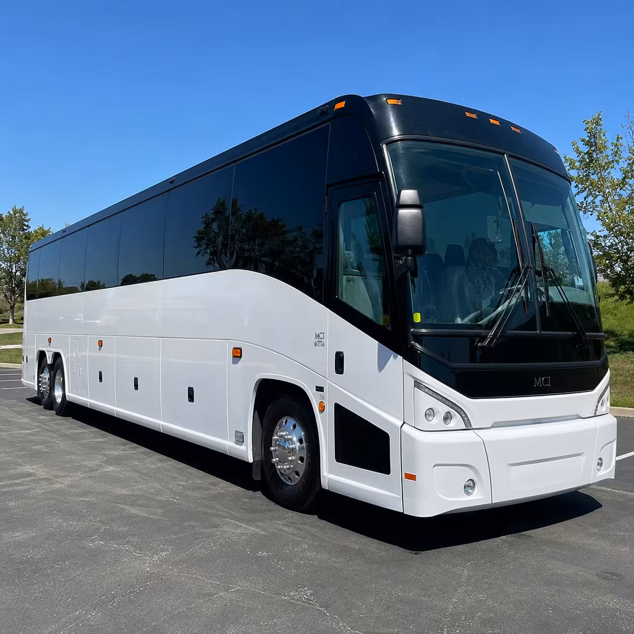 escondido airport pickup transportation for arriving groups