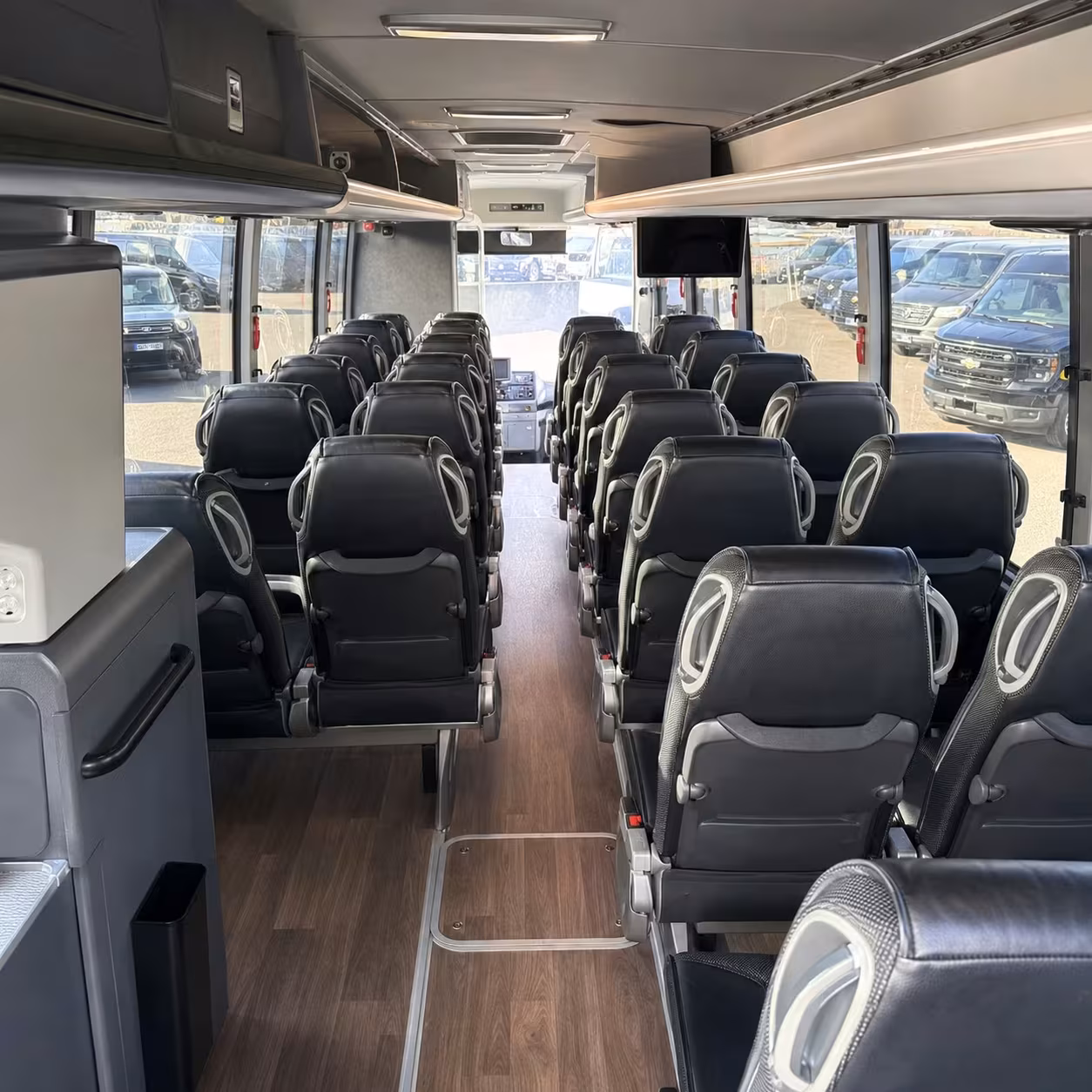 large group charter buses from escondido to pechanga arena san diego